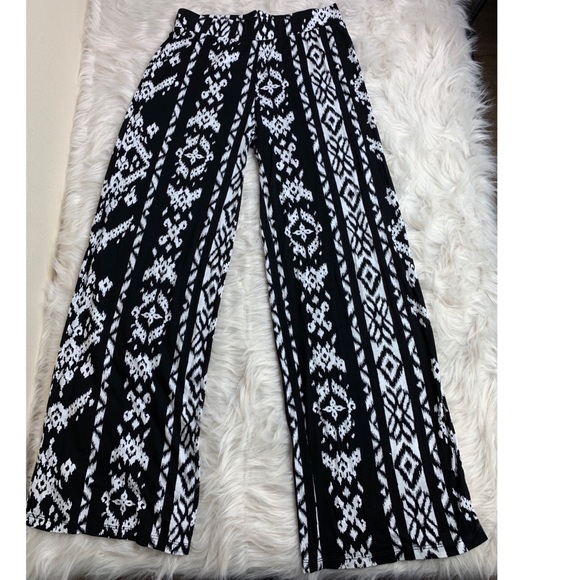 INC International Concepts Pants - 💫INC International Concepts, Black/white Pants.